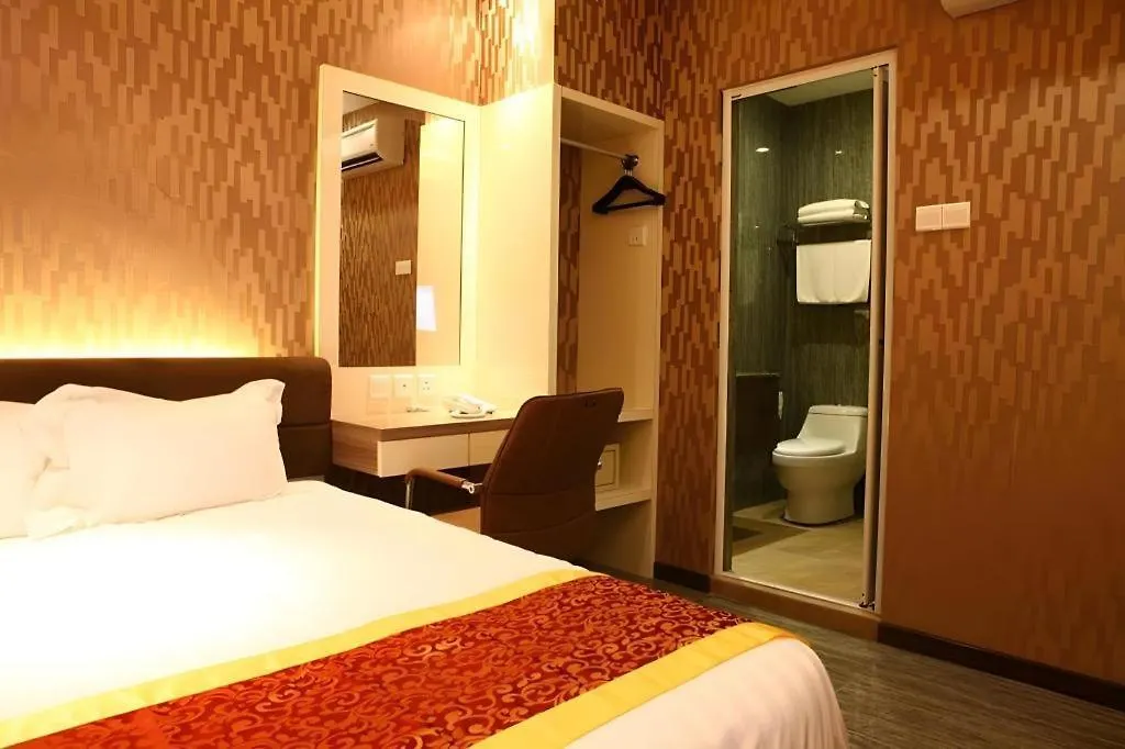 Golden Valley Hotel Malacca 2*,